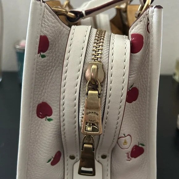 Coach Rogue Apple Print - Picture 4 of 7